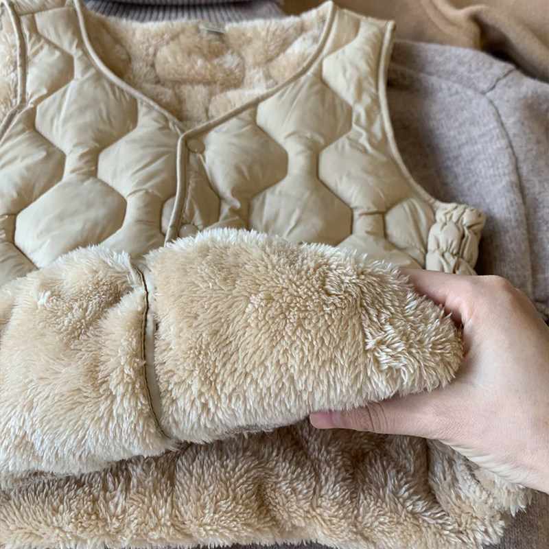 初高中学生羊羔绒马甲女校服内搭保暖神器加绒大码背心外穿小马夹