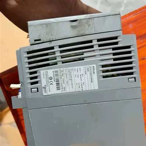 议价10.5kw，38v施奈a德变OVHh频器atv310u15n4，
