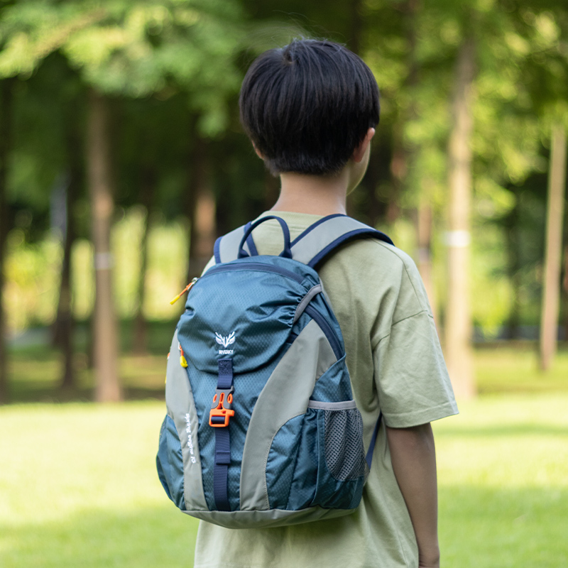 儿童户外出游背包小学生轻便书包