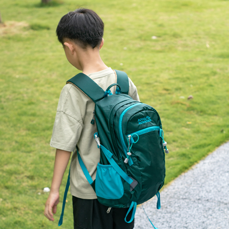 儿童户外登山包中小学生轻便出游徒步背包男孩外出旅游研学双肩包