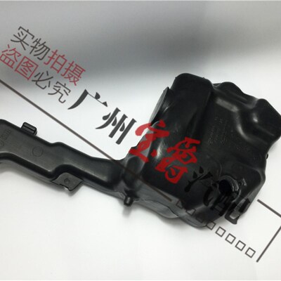 适用奔驰C级W204大灯C180雨刮C200喷水壶C230玻璃水C260水箱C300