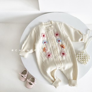 婴儿满月服春秋针织连体衣女童绣花毛衣爬服新生宝宝可爱外出哈衣