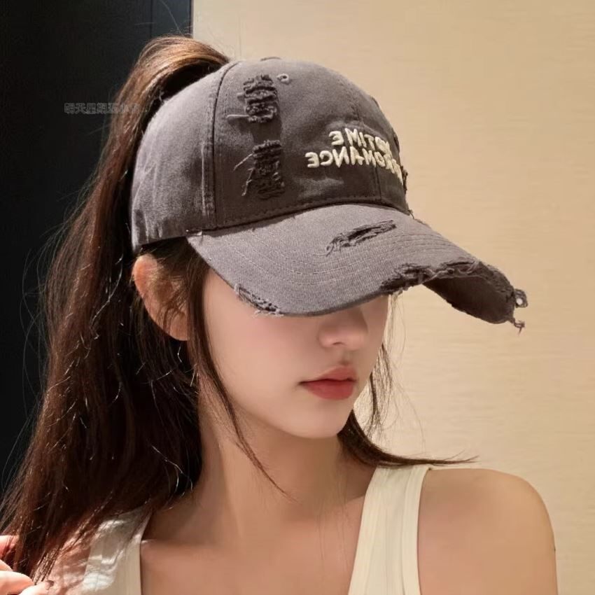 韩系破洞刺绣半空顶棒球帽宽帽檐大脸显脸小鸭舌帽子女款2026新款