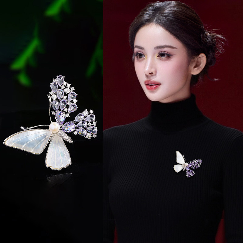 高端设计感蝴蝶胸针高档女奢华气质胸花精致时尚别针新款秋冬配饰,饰品/流行首饰/时尚饰品新,胸针,淘宝优惠券,粉丝福利购,淘宝优惠卷