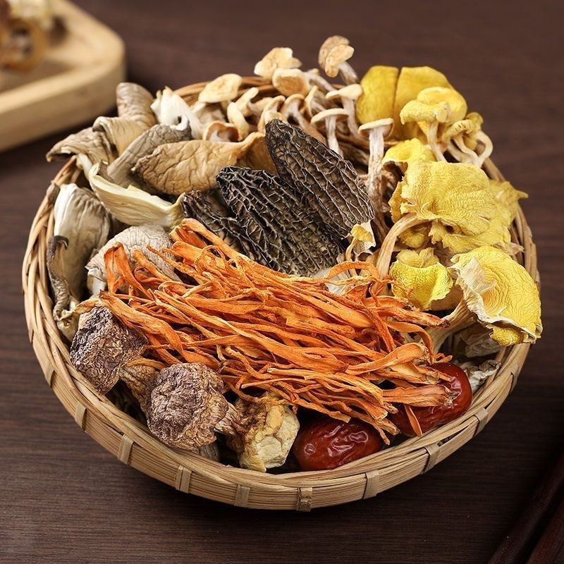七彩菌菇汤包云南特产羊肚菌鹿茸菇杏鲍菇虫草花煲汤炖鸡汤美味汤