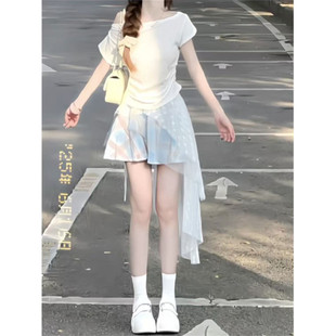 上衣 夏日温柔小清新白色斜肩短袖 格纹拼接网纱不规则短裙两件套