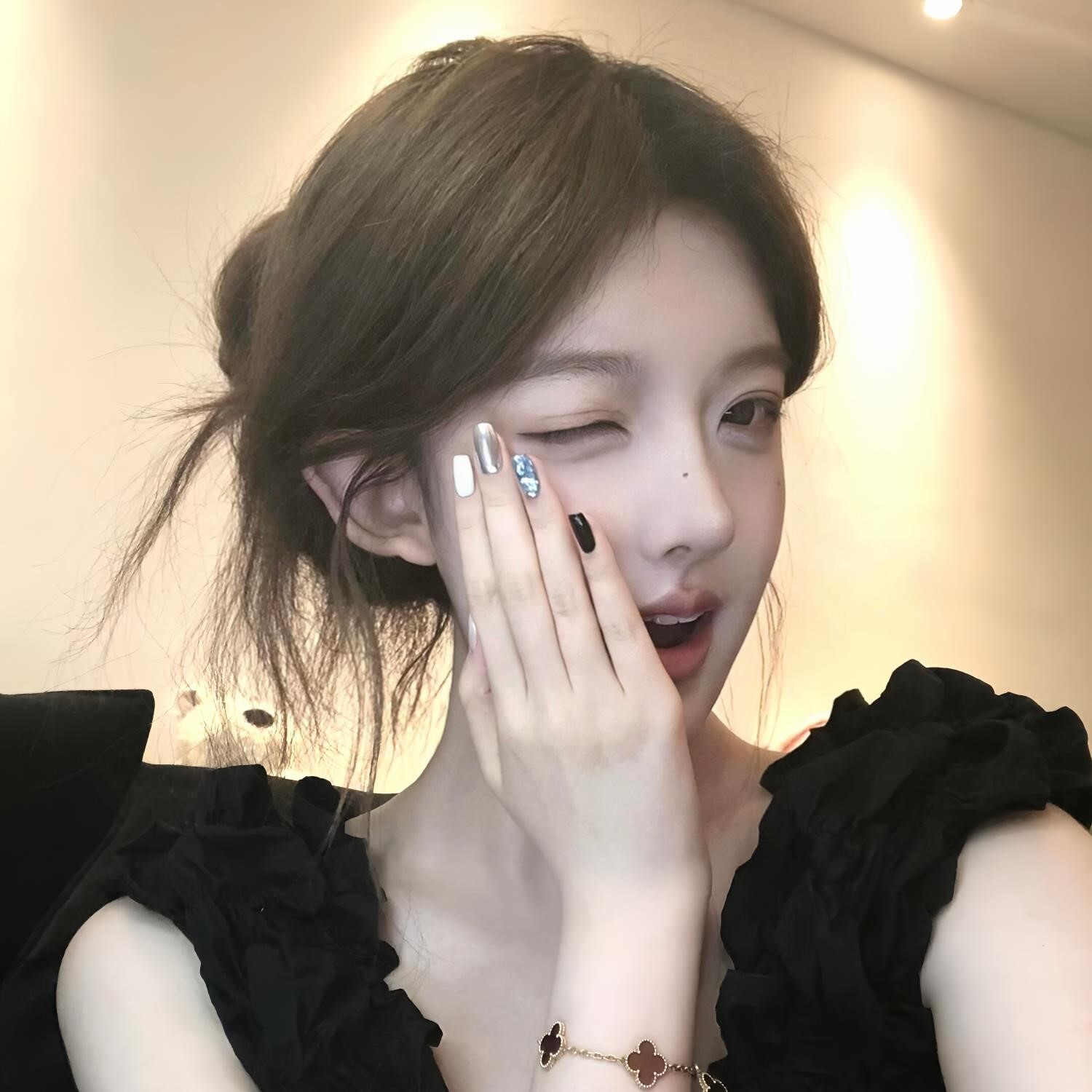 黑色跳色爆闪亮片魔镜粉手工秋冬美甲贴片穿戴甲美甲新娘孕妇可用