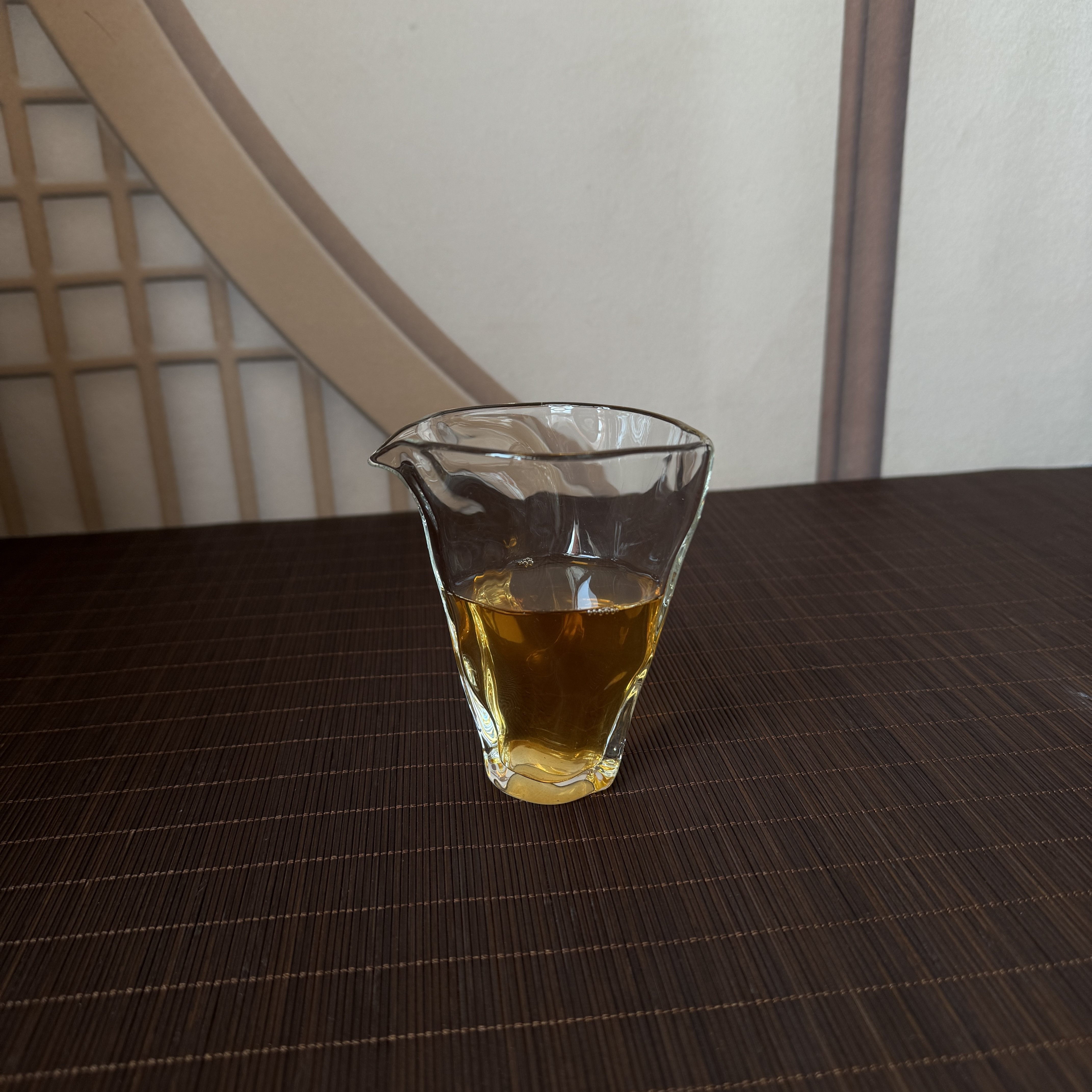 日式简约玻璃公道杯创意手工分茶器高硼硅玻璃功夫茶具折纸匀杯