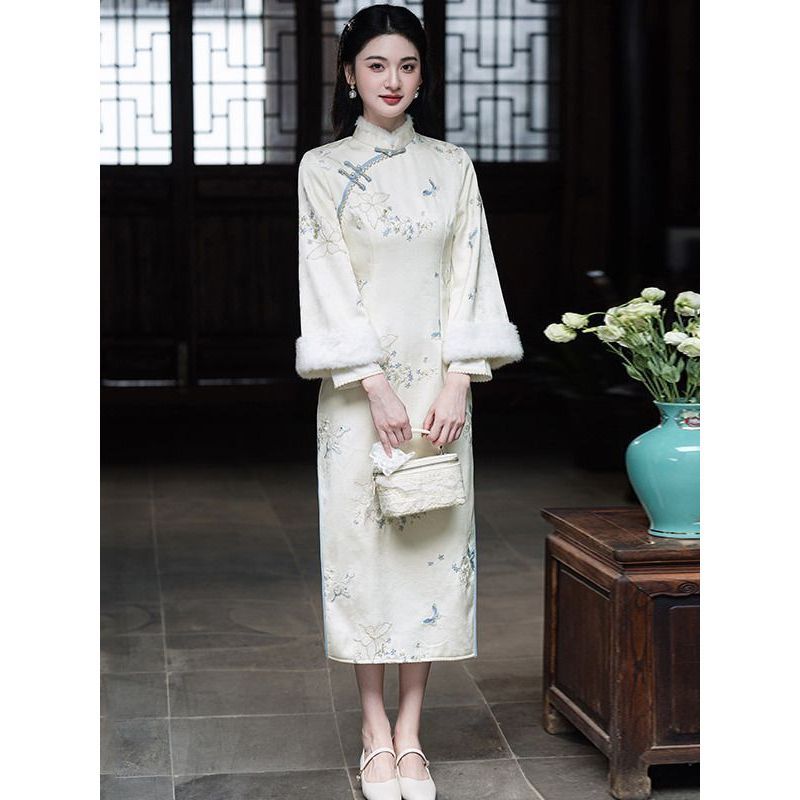 米白色刺绣加绒加厚冬装国风新中式长袖旗袍改良年轻款女复古秋冬