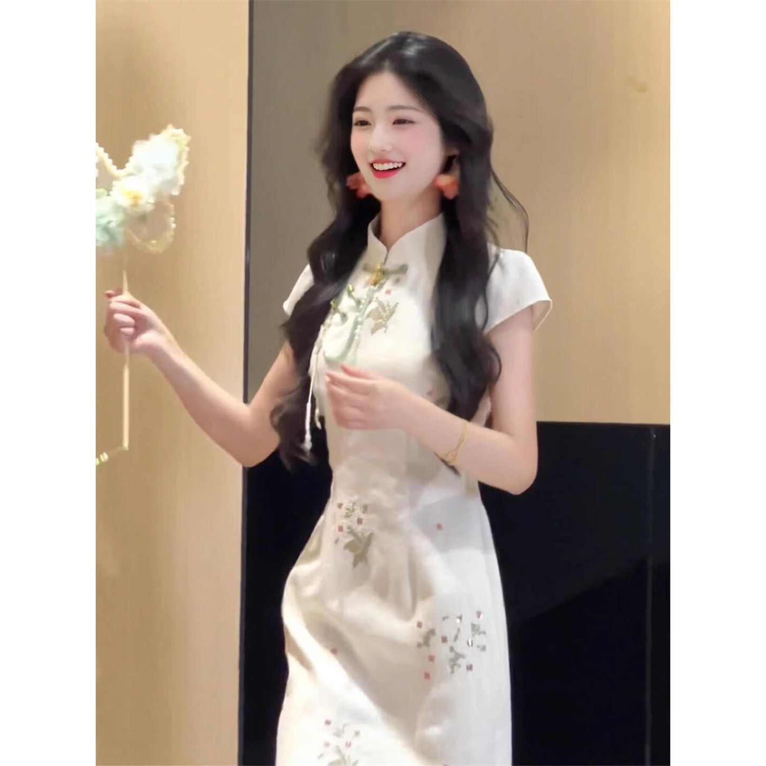 国风新中式绿色碎花短袖连衣裙温柔气质巨好看大方得体改良旗袍裙