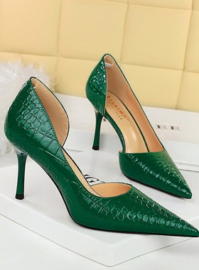 8239-5欧美风性感显瘦超高跟细跟浅口尖头侧镂空漆皮蛇纹女鞋单鞋