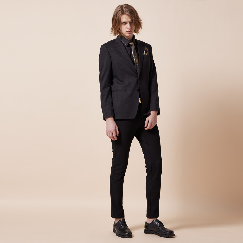 羊毛混纺面料，柔软舒适，保暖透气