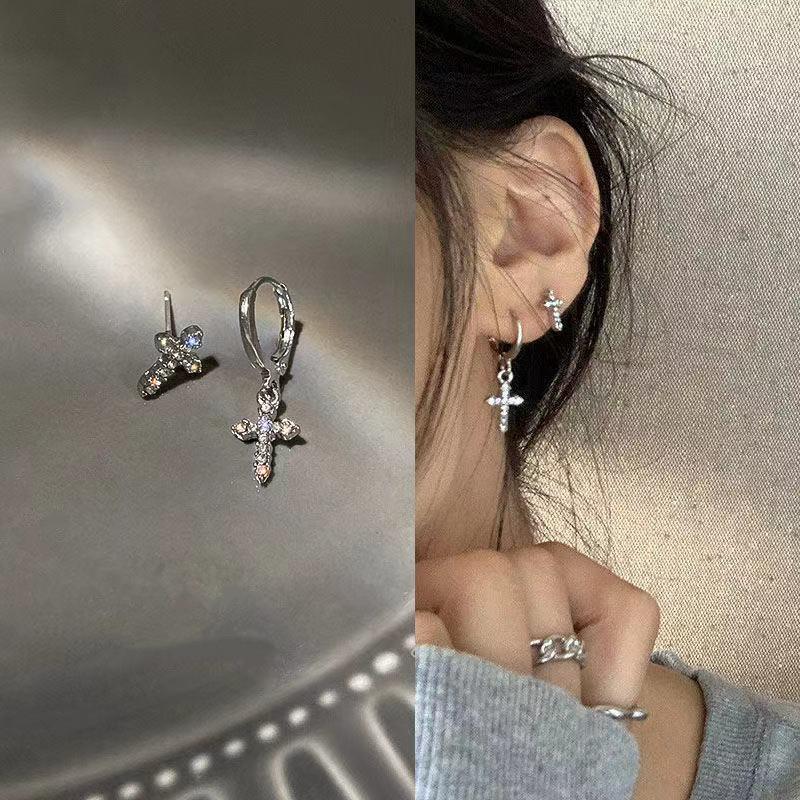 Cross earrings 925银针不对称镶钻十字架耳针耳扣冷淡风时尚耳饰