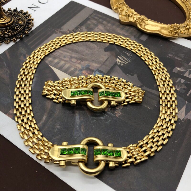 西洋中古镶钻重工马蹄扣宽链几何造型手链锁骨链感设计饰品
