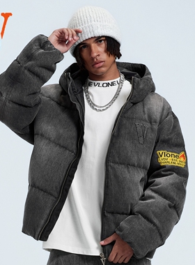 VLONE 钢印LOGO 冬季刺绣标语 成衣水洗做旧 高领连帽牛仔羽绒服