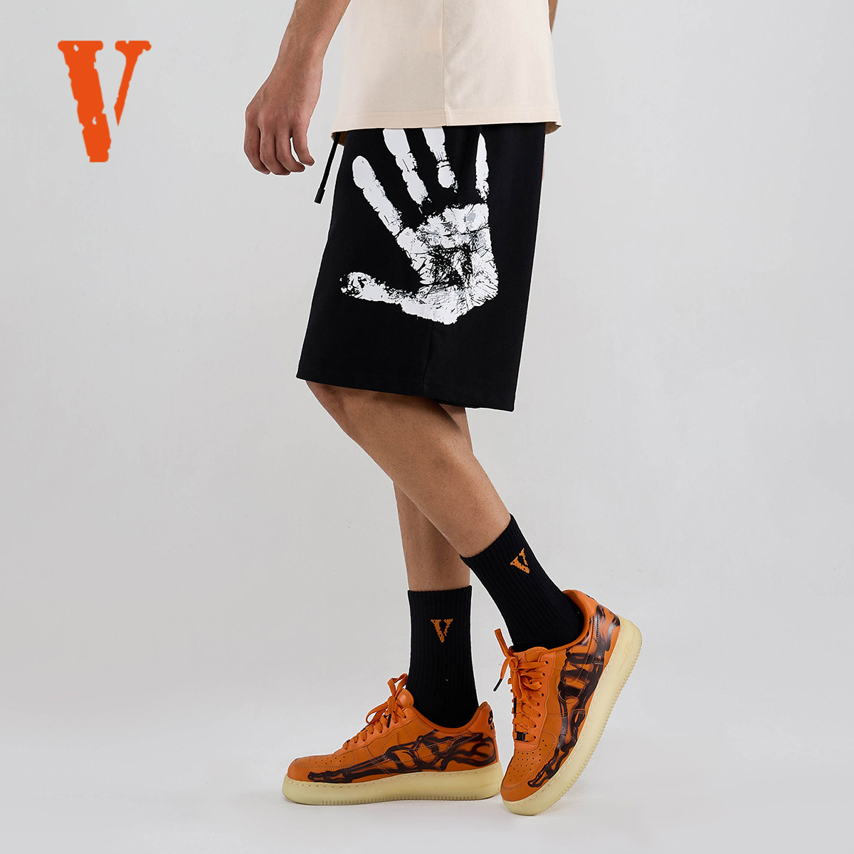VLONE 破坏指纹LOGO印花 针织宽松休闲短裤 男女同款