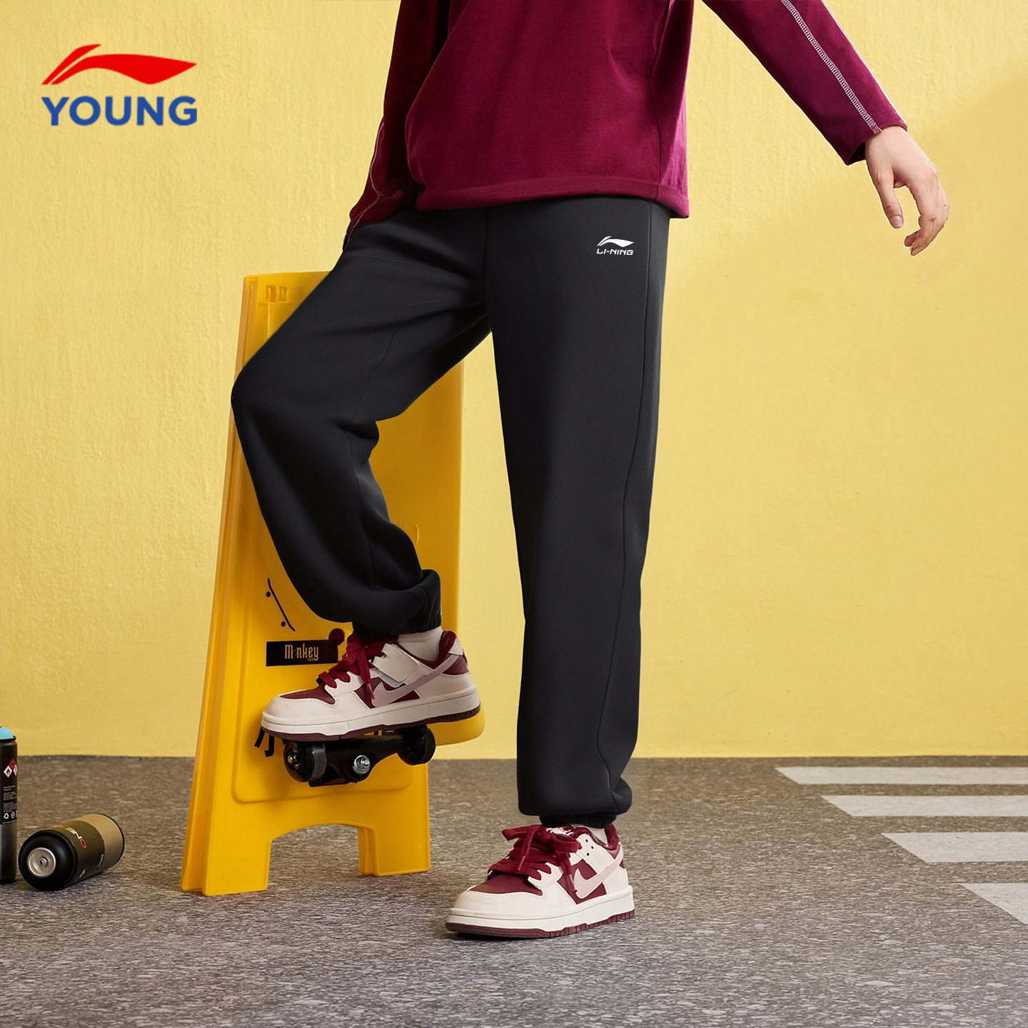 李宁儿童裤子男童黑色百搭运动裤2026春季新款青少年休闲棉质长裤