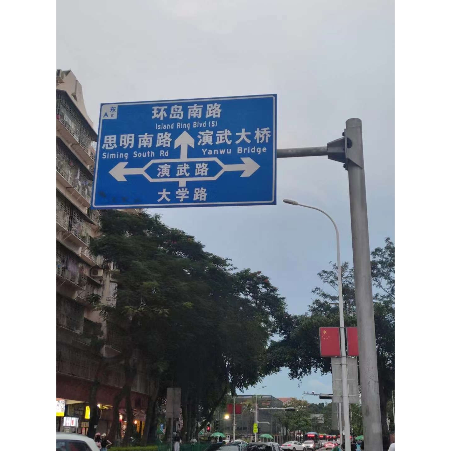 道路交通安全标志杆热镀锌双悬臂杆 交通指示牌F杆双悬臂生产