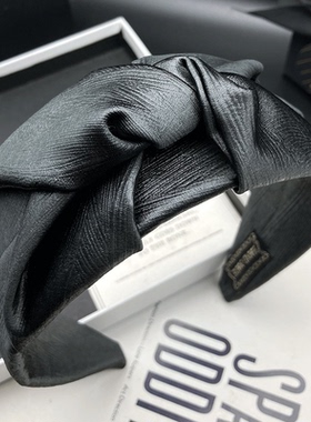 轻奢高定发卡发箍女时尚新款高颅顶简约成人发窟头饰宽边压发头箍