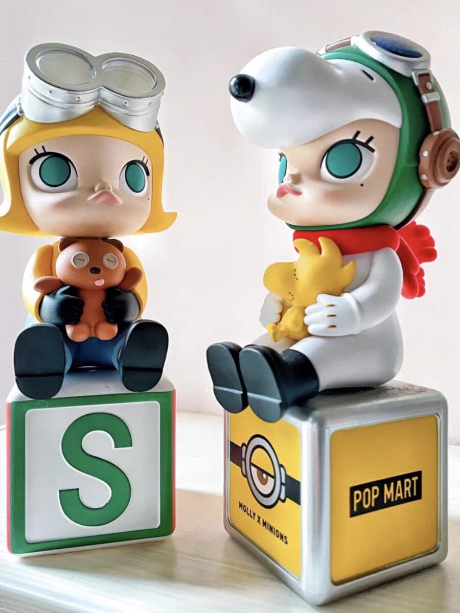 泡泡玛特popmart molly史努比小黄人手办摆件公仔创意联名大体