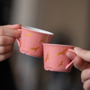 桃红釉仙鹤茶杯家用创意带柄防烫手主人杯功夫茶具陶瓷品茗杯单个
