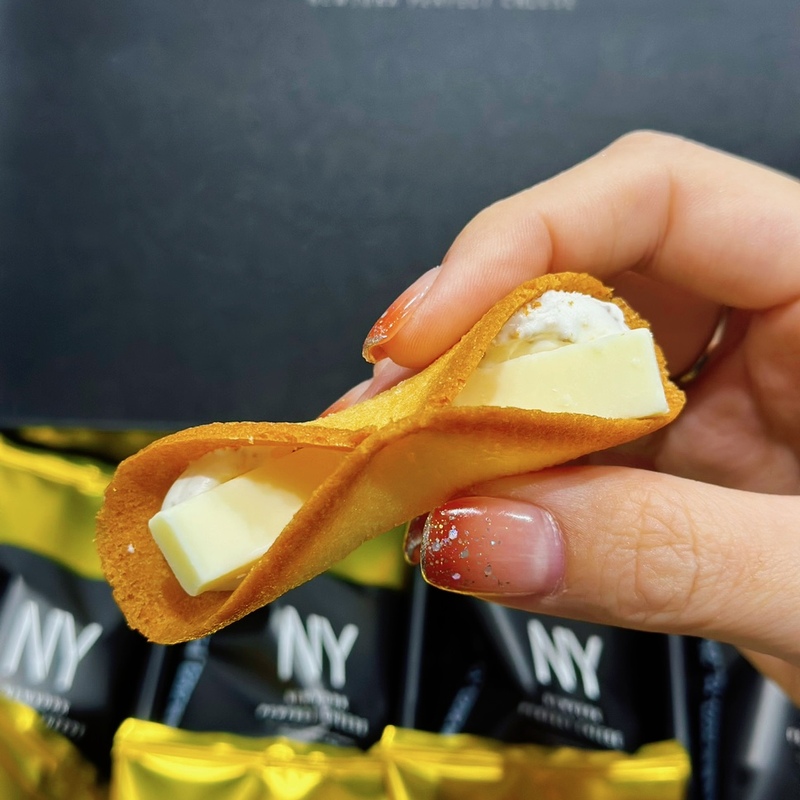 日本直邮满200包邮 ins网红 NY 芝士卷鲜奶油夹心脆奶油夹心
