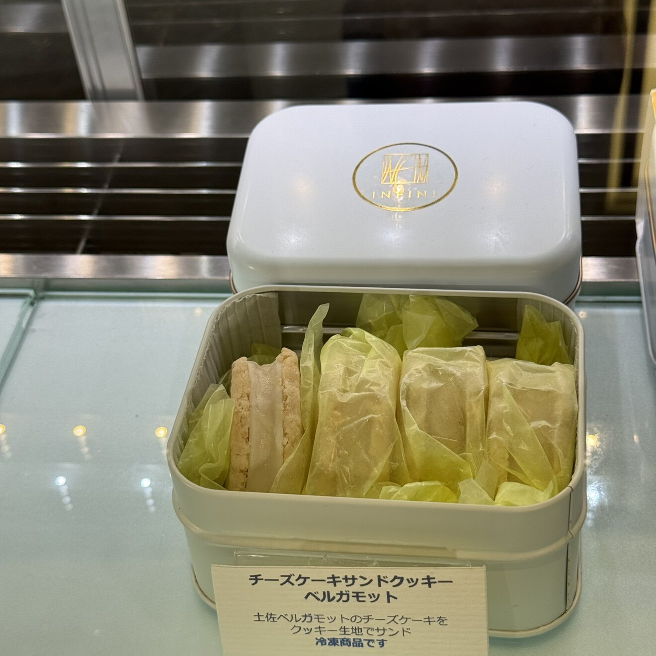 日本直邮满200包邮 人肉回 inifini 芝士蛋糕夹心饼干 冷藏品