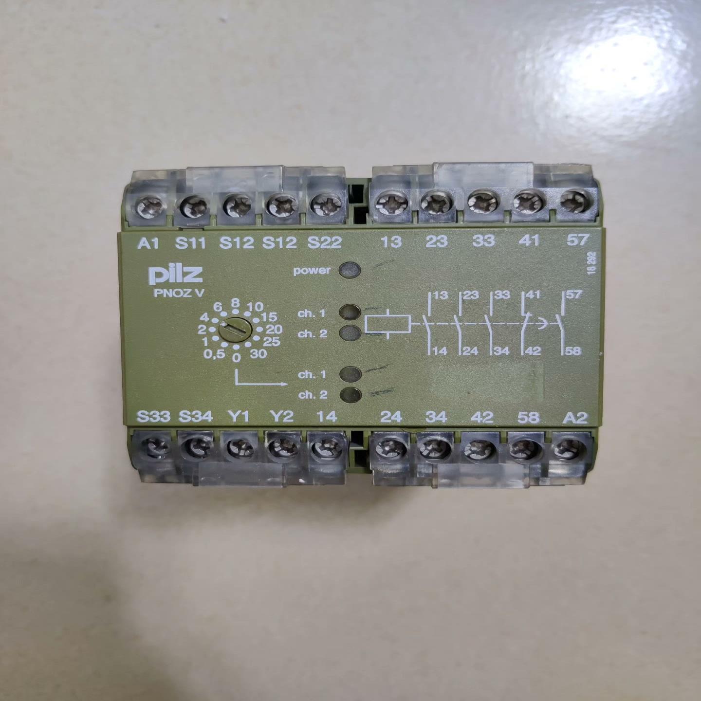 PILZ 474790 皮尔兹pilz 安全继电器PNOZ