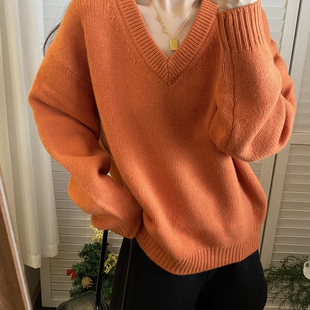 1206 M119 馨菲设计羊毛加厚V领宽松保暖毛衣 含100绵羊毛