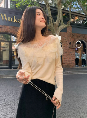 馨菲温柔天鹅颈一字肩手工刺绣网纱打底针织衫86935