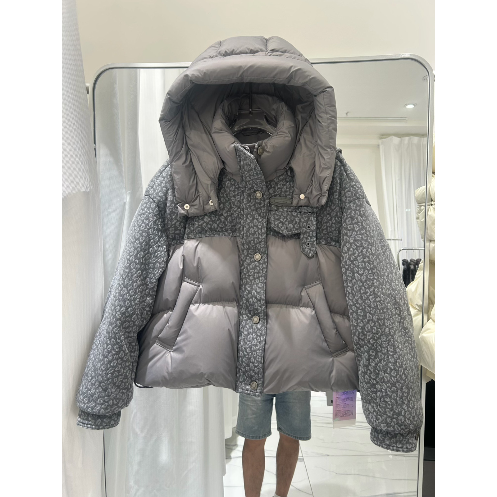 一善服饰冬上新2026秋冬新款韩版连帽羽绒服女短款印花牛仔拼接保