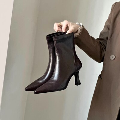 春季棕色尖头高跟鞋女春秋新款复古拼接短靴细跟弹力瘦瘦靴0122ud
