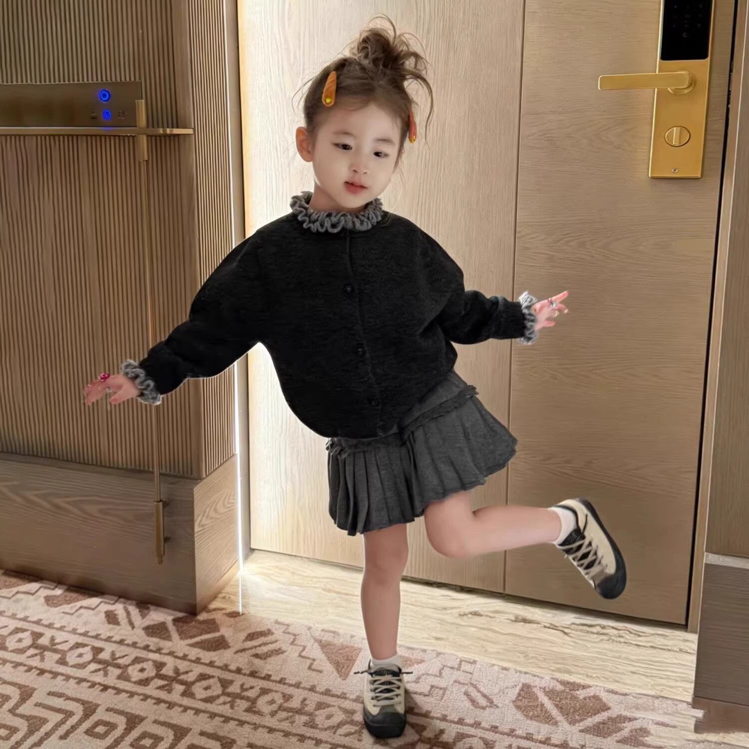 韩版女童2026春季新款灰黑色薄款针织开衫小女孩毛衣木耳花边半裙