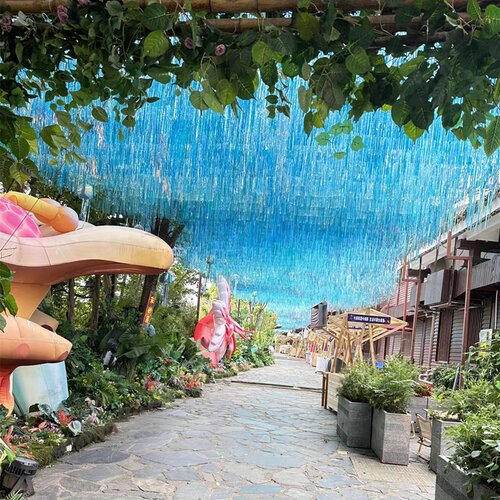 编织款彩色镭射雨丝帘多彩户外银河吊顶景区风动流苏网彩条遮阳网