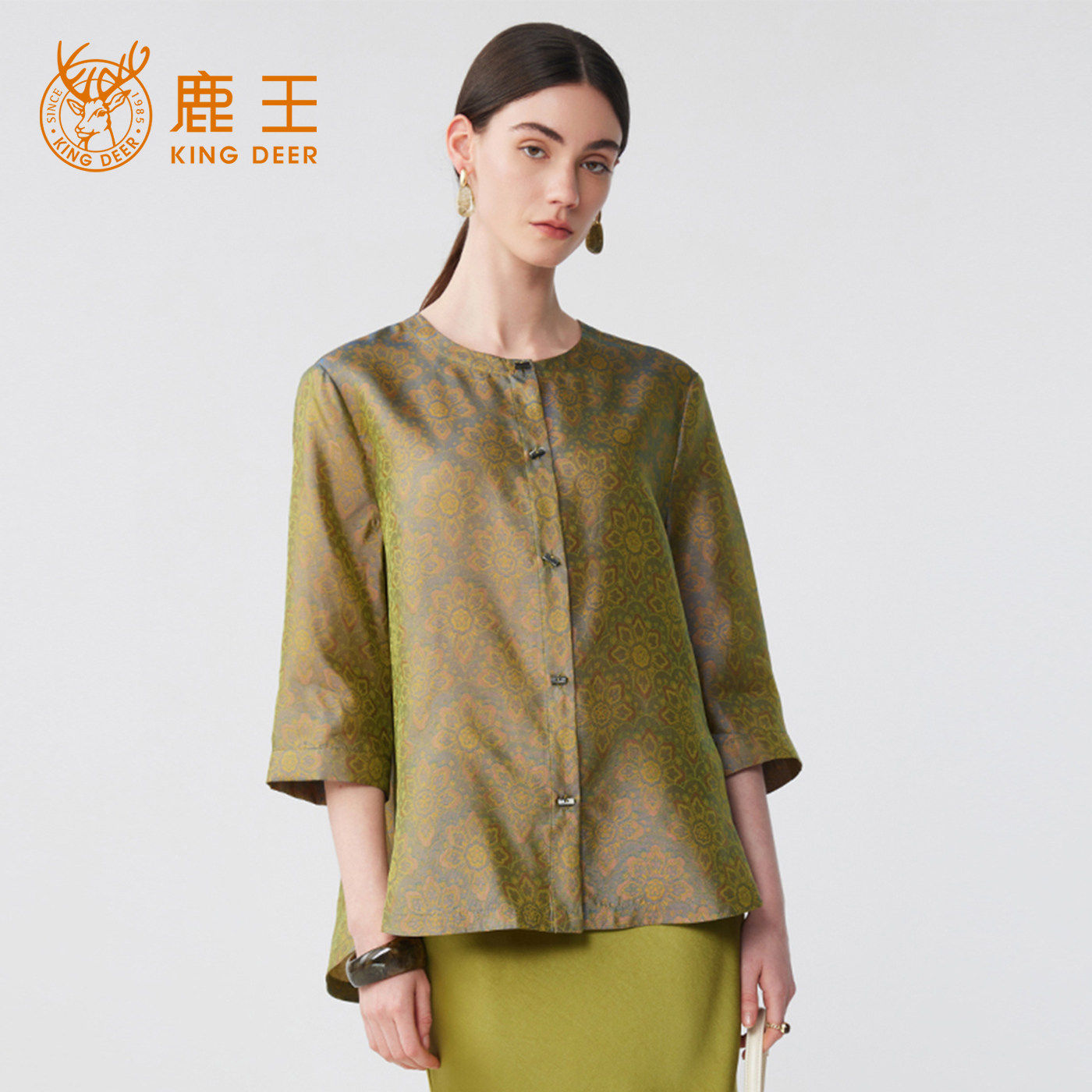 King Deer/鹿王轻奢提花流光段上衣女七分袖圆领宽松国风真丝衬衫