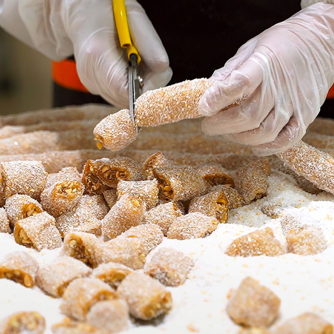 茂名猫屎糖正宗纯手工椰蓉芝麻花生软糖老式牛皮软仔糖独立包装