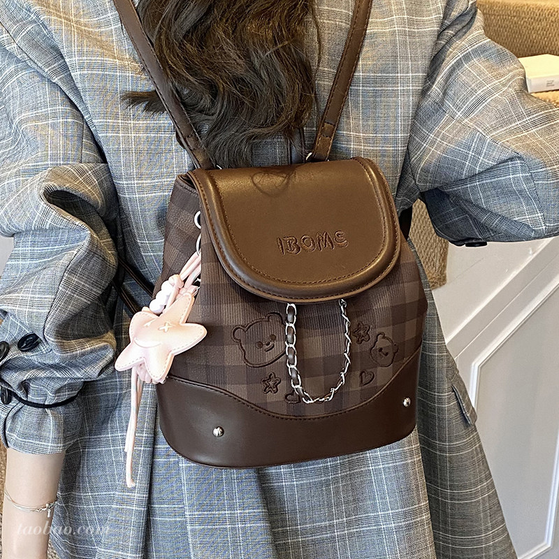 意尔康休闲百搭女式复古双肩包2026新款精致后背包秋冬季超火迷你