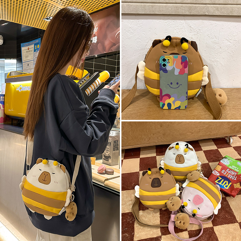 儿童包包2025新款搞怪女童斜挎包卡通小女孩单肩包卡皮巴拉手机包
