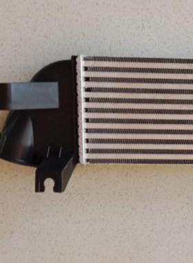 1530A161适用于皮卡L200/4D56汽车高品质中冷器散热网