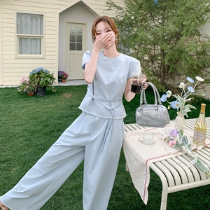 韩系休闲套装女2025夏季新款设计感小个子圆领上衣阔腿裤两件套图片