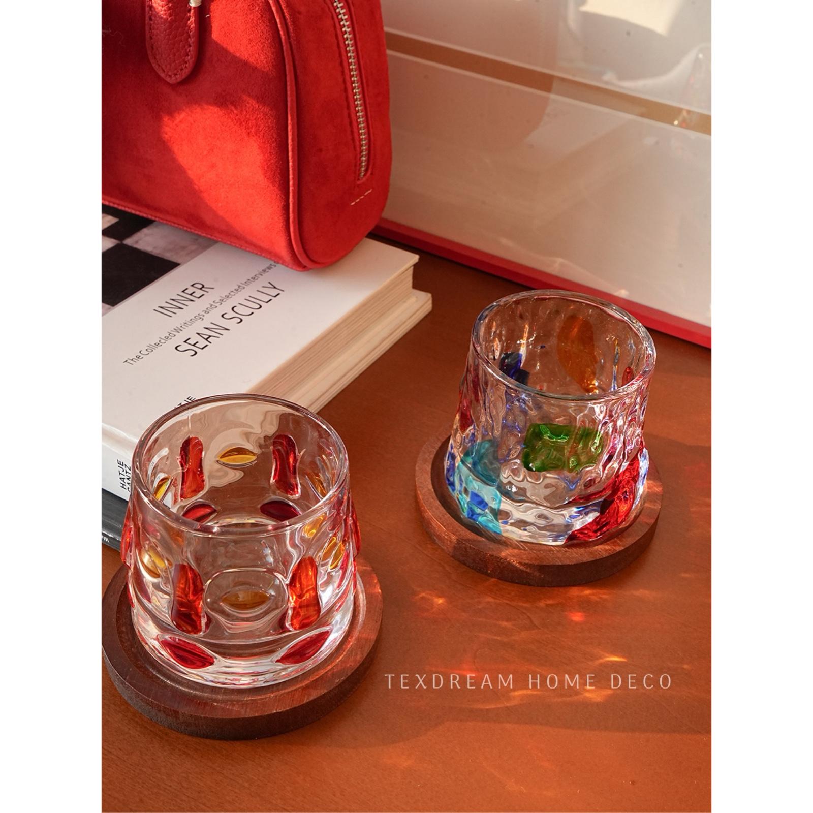 texdream织梦手绘叶纹酒杯转转杯