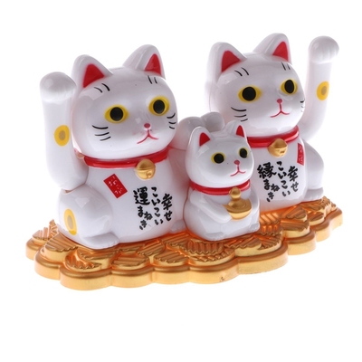 Solar Powered Bobbling Toy Waving Hand Fortune Cat Family Fi