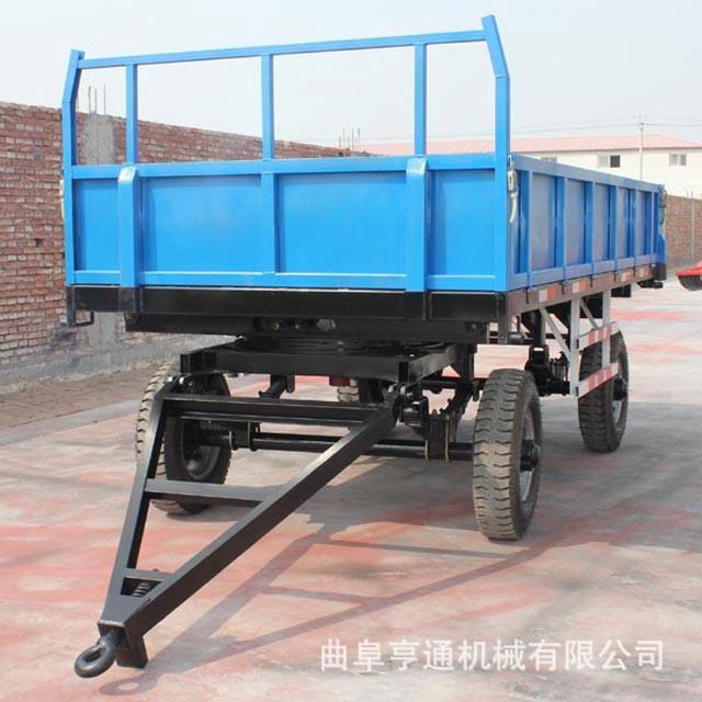 四轮牵引式青储自卸载货拖车