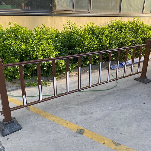速发墙工围加隔钢护栏锌钢护栏小区篱笆栅栏镀锌围栏锌离防护篱笆