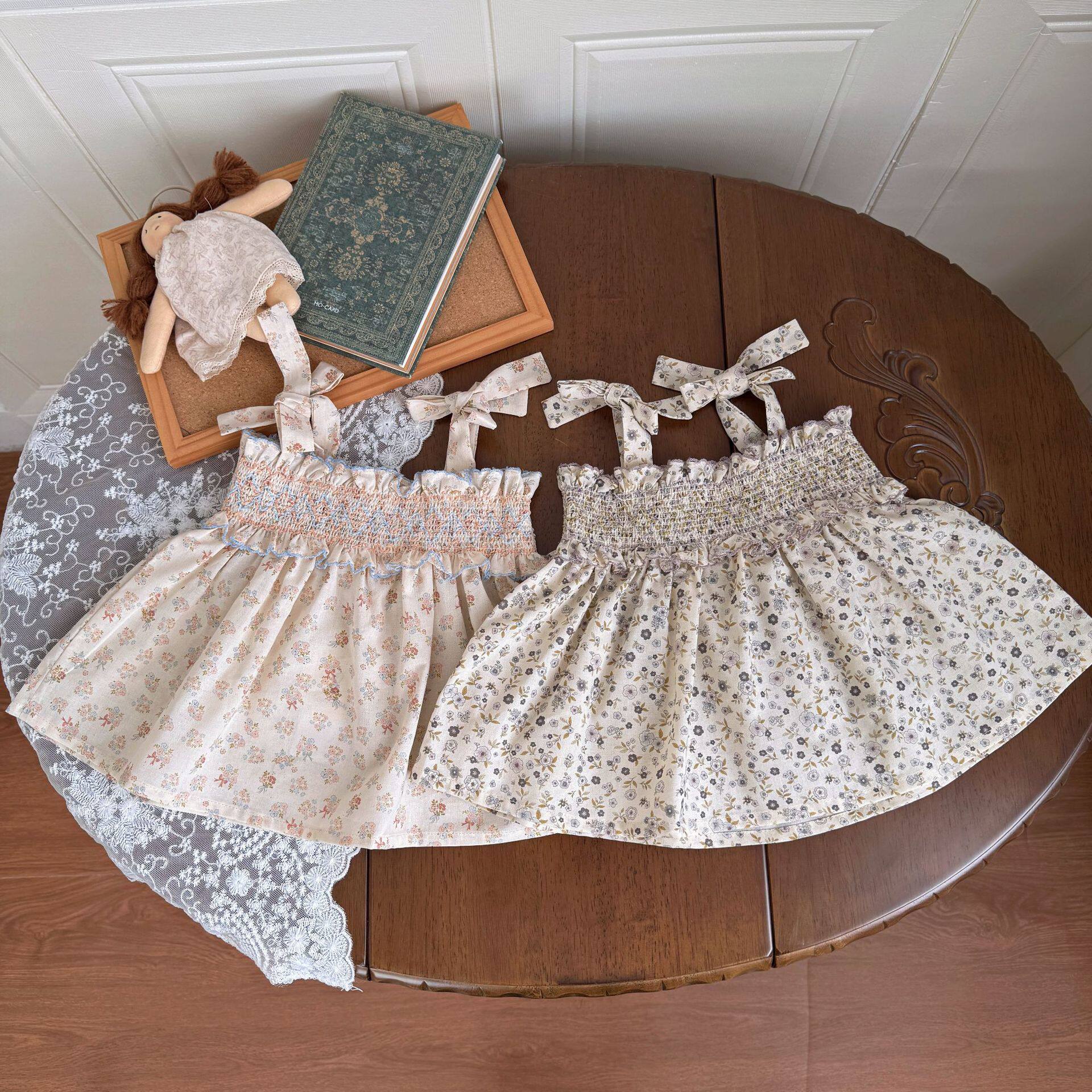 Cutemily童装夏棉打揽衬衫女童碎花可爱撞色绑带绣花娃娃吊带背心