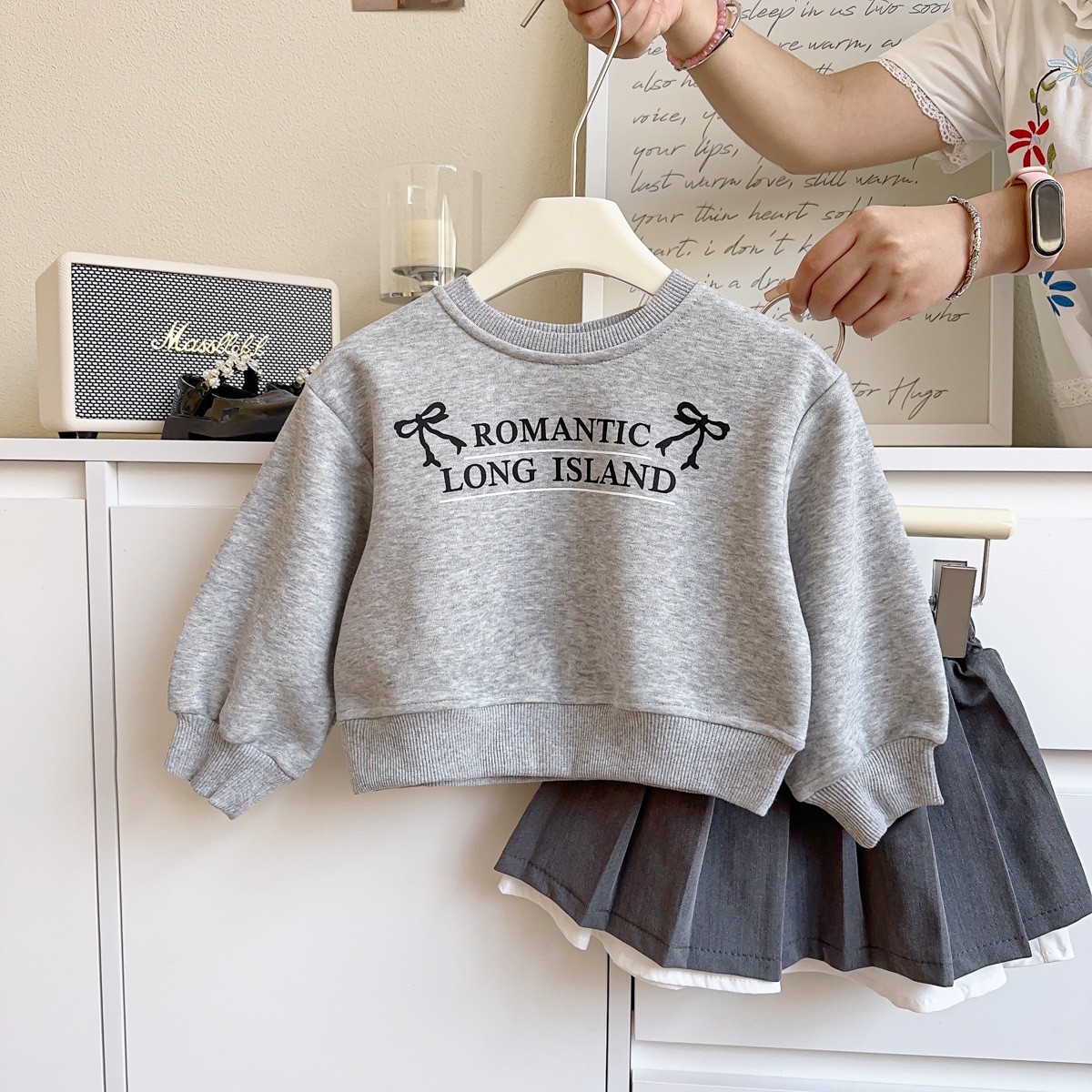 2024女童小洋气休闲长袖上衣春秋季新款洋气时尚蝴蝶结打底衫