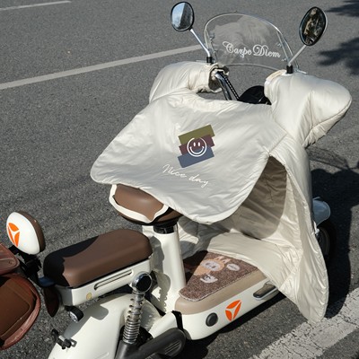 电动车挡风被双面防水2025秋冬款轻薄不压身四季款牛角扣收纳防寒