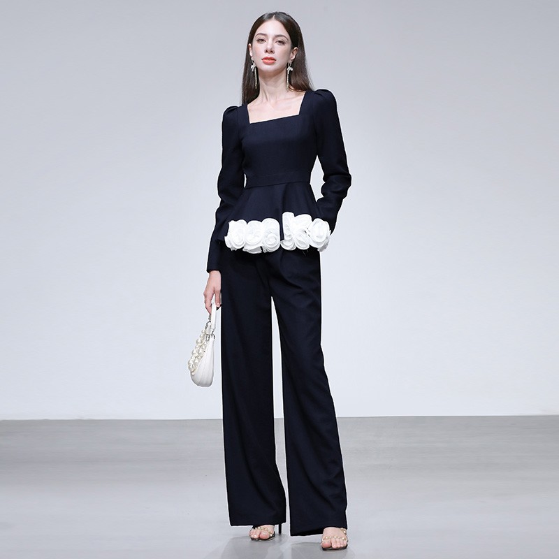 2025秋新款气质方领泡泡袖撞色立体花朵上衣+高腰直筒阔腿裤套装