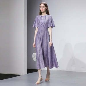 2026夏季新款气质圆领手工盘扣收腰大摆新中式紫色提花中长连衣裙