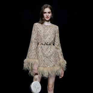 2025冬季新款时尚设计感名媛风羽毛拼接喇叭袖A字亮片羽绒服外套